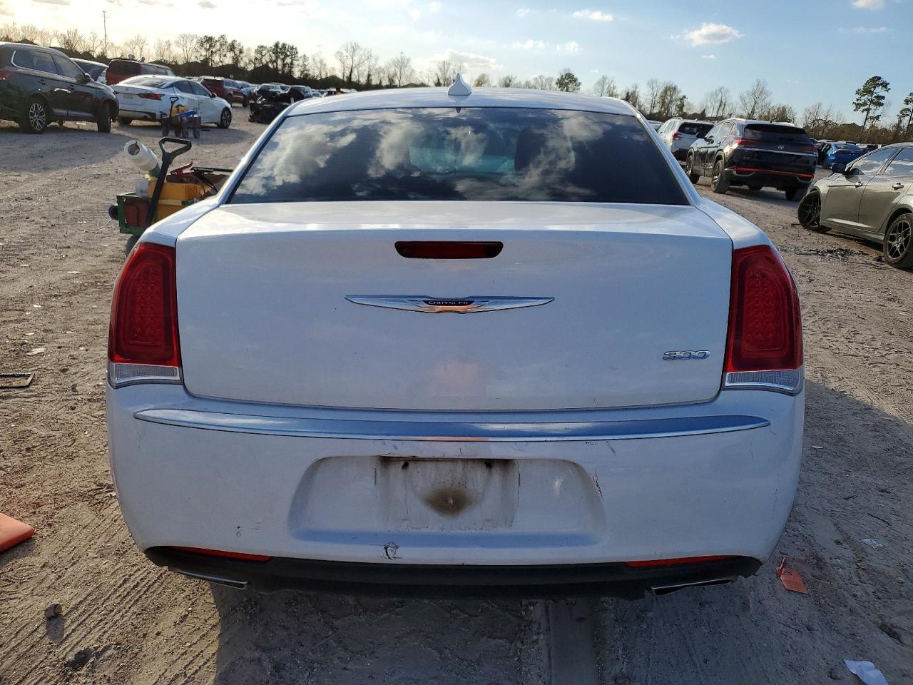 2018 CHRYSLER 300