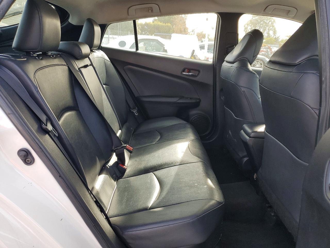 2018 TOYOTA PRIUS