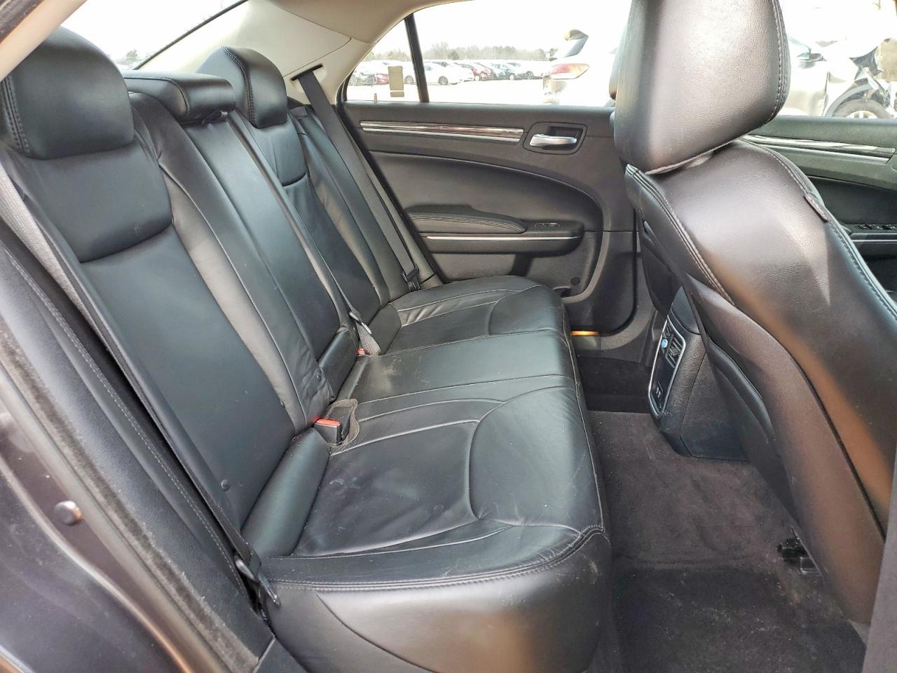 2016 CHRYSLER 300