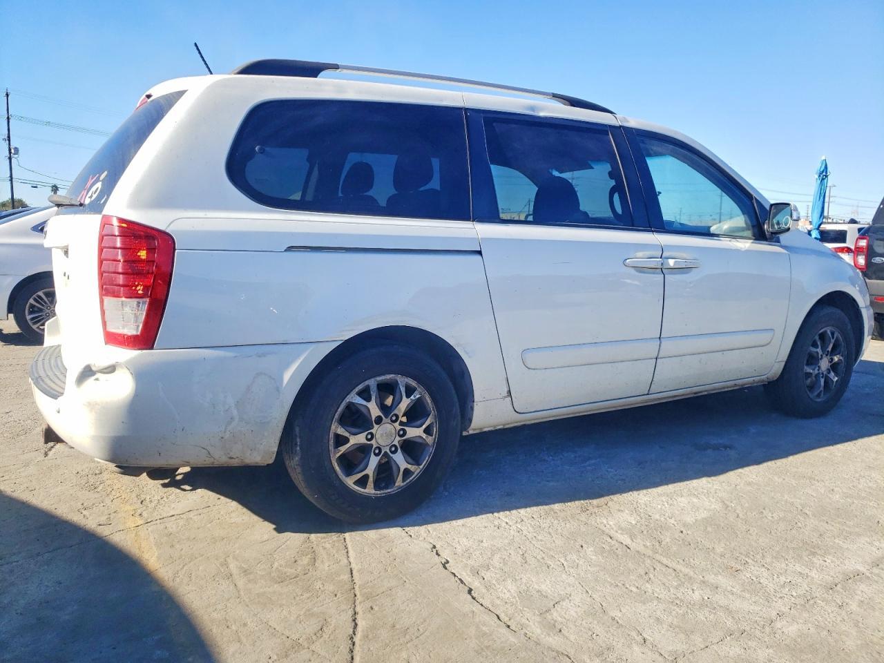 2012 KIA SEDONA