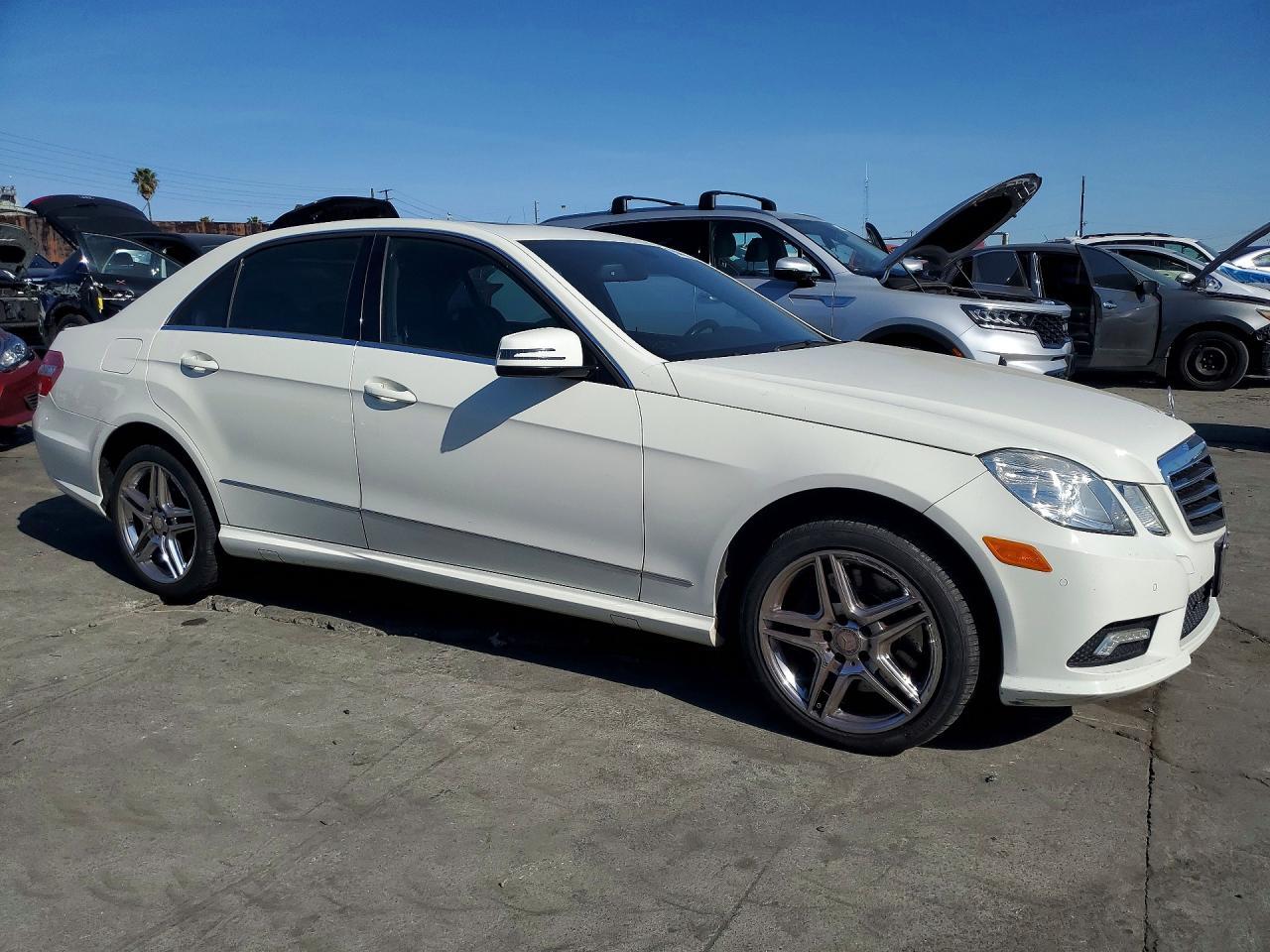 2011 MERCEDES-BENZ E-Class