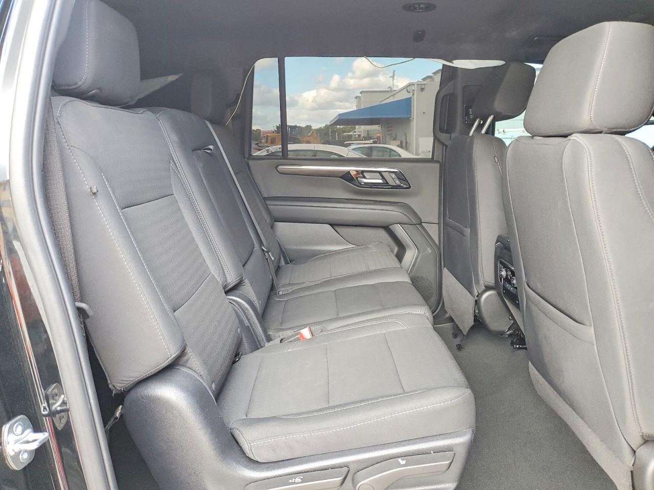 2025 CHEVROLET Suburban