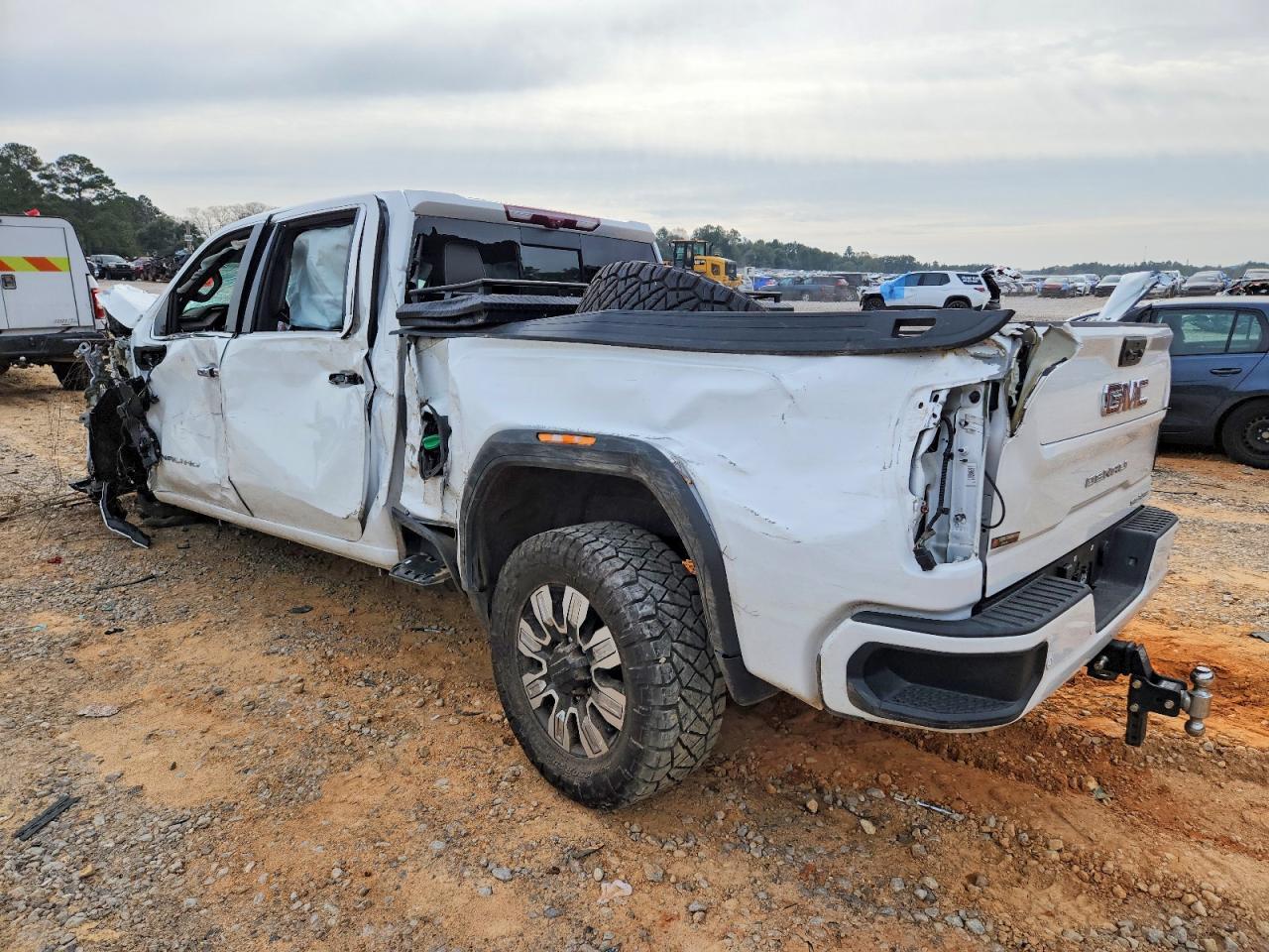 2024 GMC Sierra