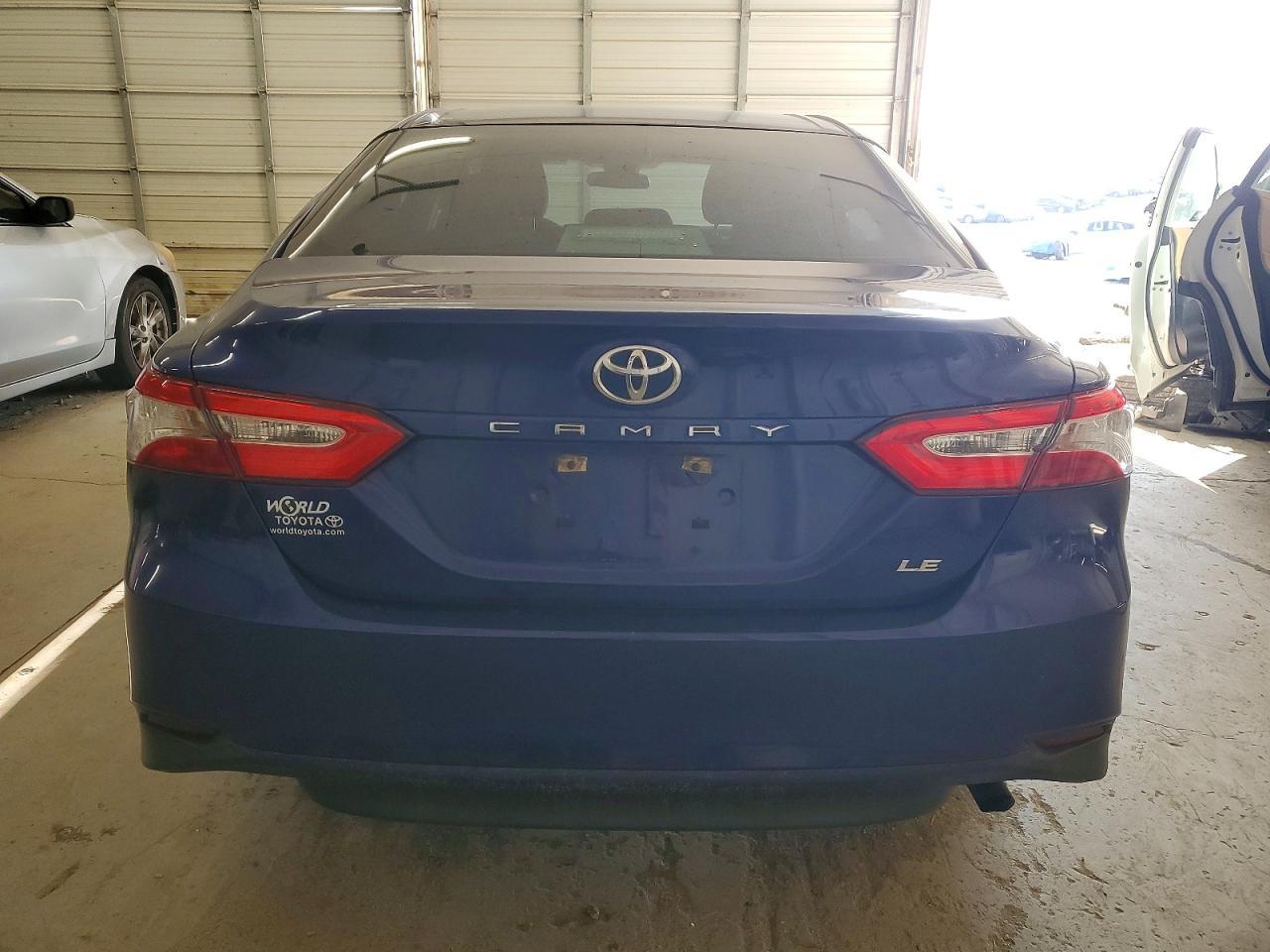 2018 TOYOTA CAMRY