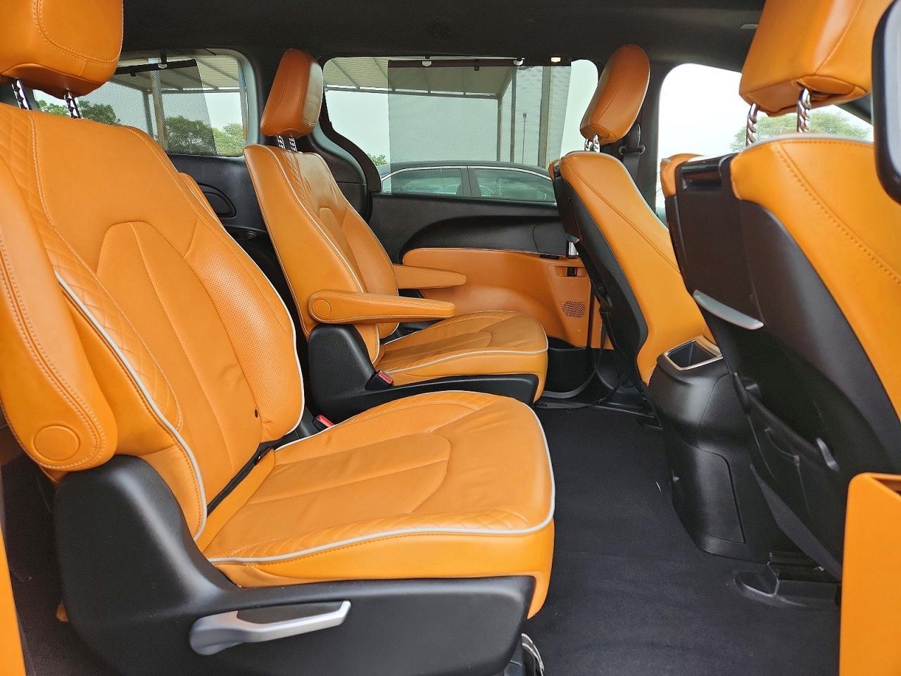 2021 CHRYSLER Pacifica