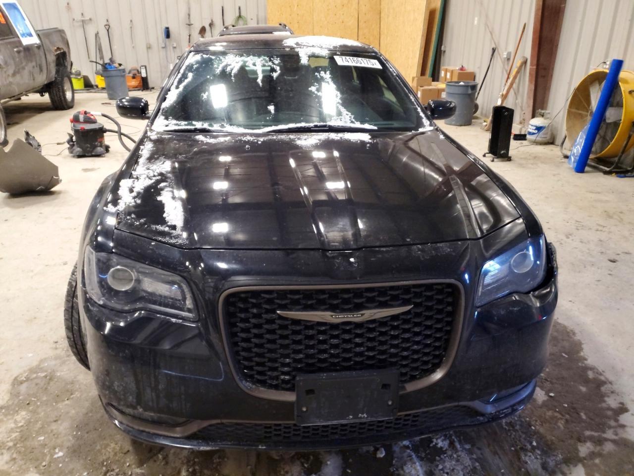 2016 CHRYSLER 300