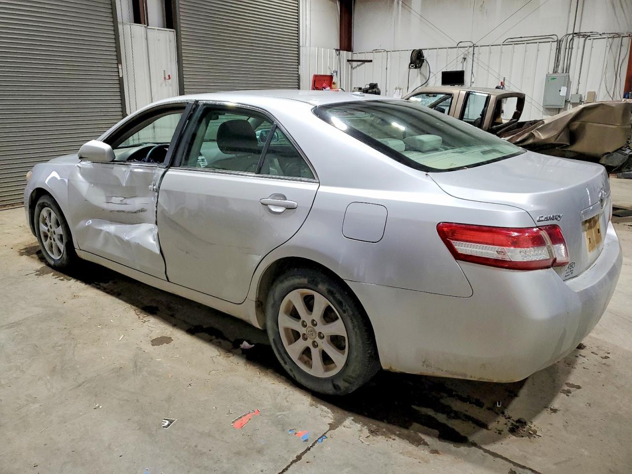 2010 TOYOTA CAMRY