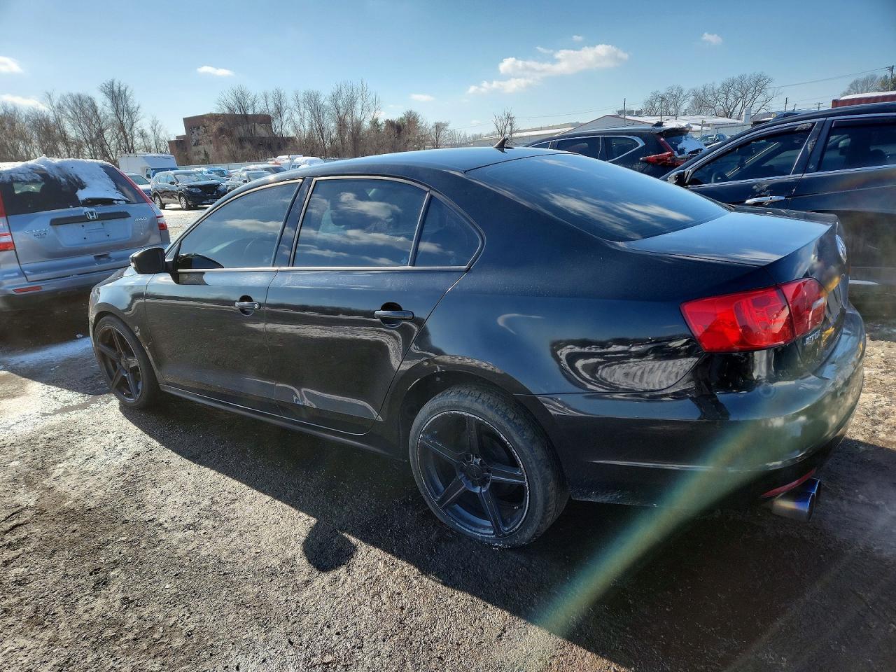 2011 VOLKSWAGEN JETTA