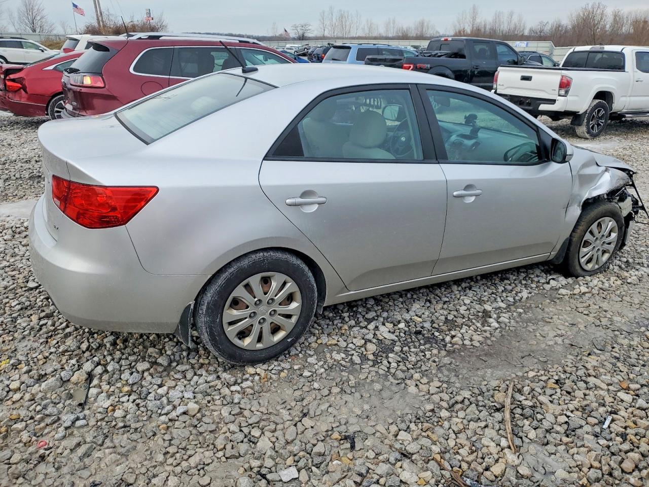 2013 KIA FORTE