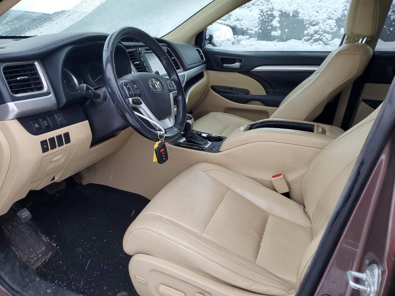 2017 TOYOTA HIGHLANDER