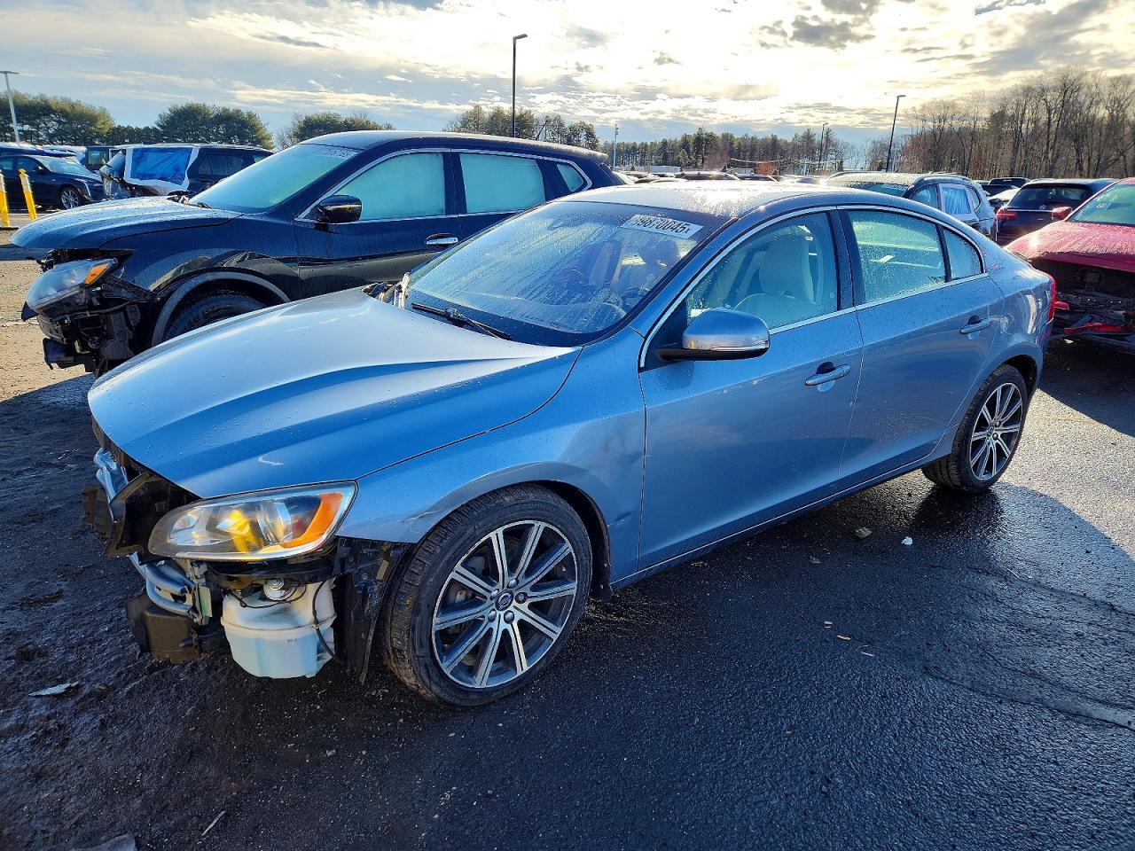2017 VOLVO S60
