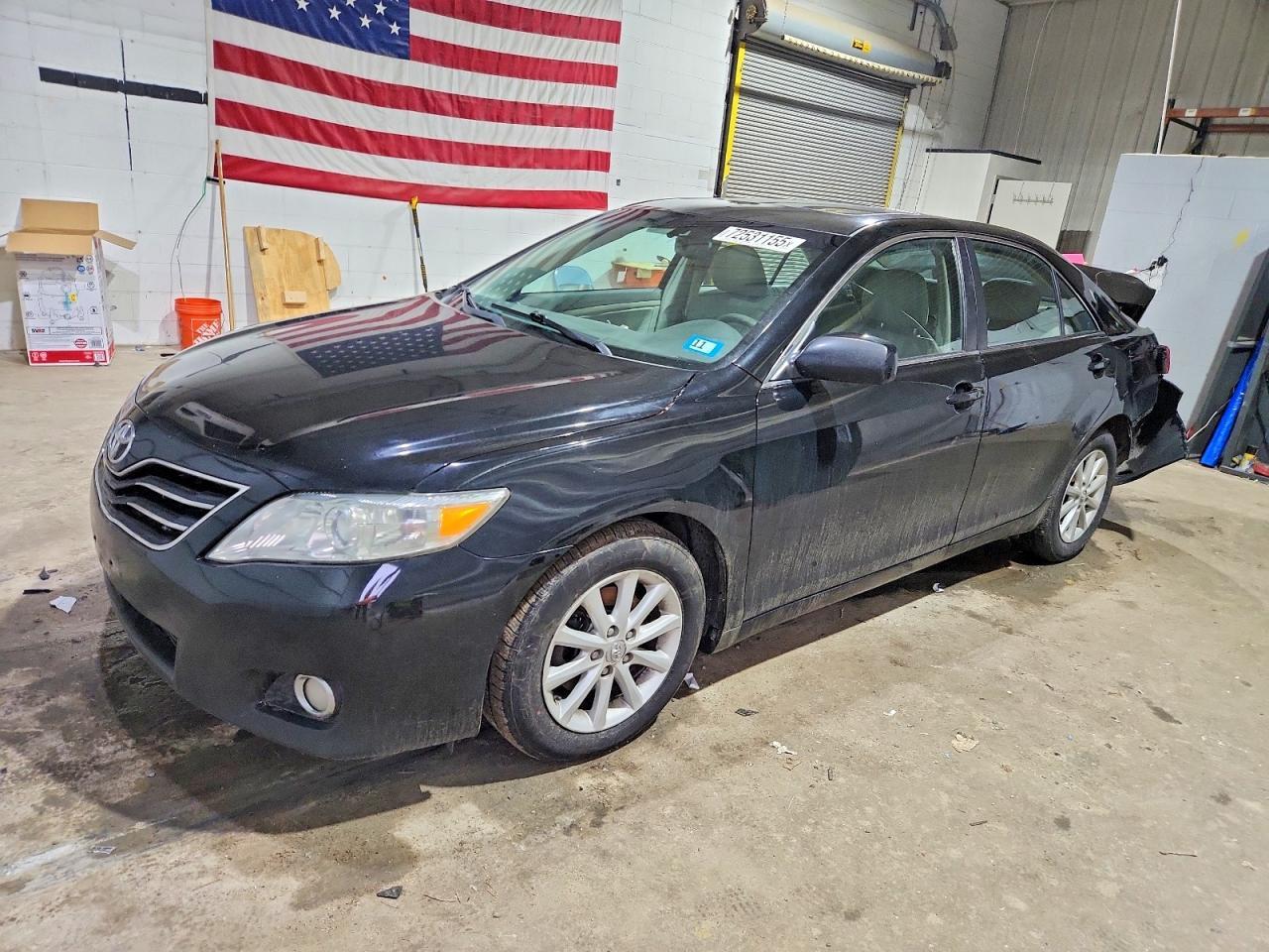 2011 TOYOTA CAMRY