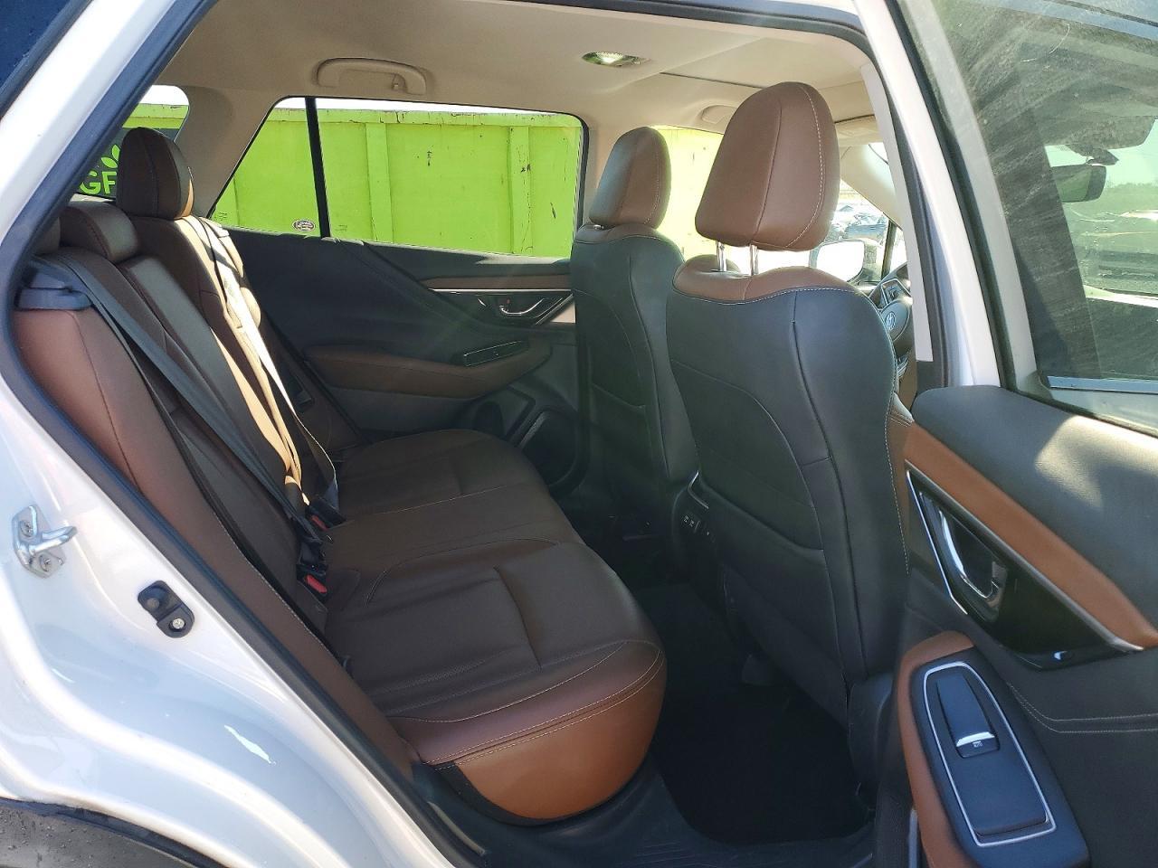2021 SUBARU Outback