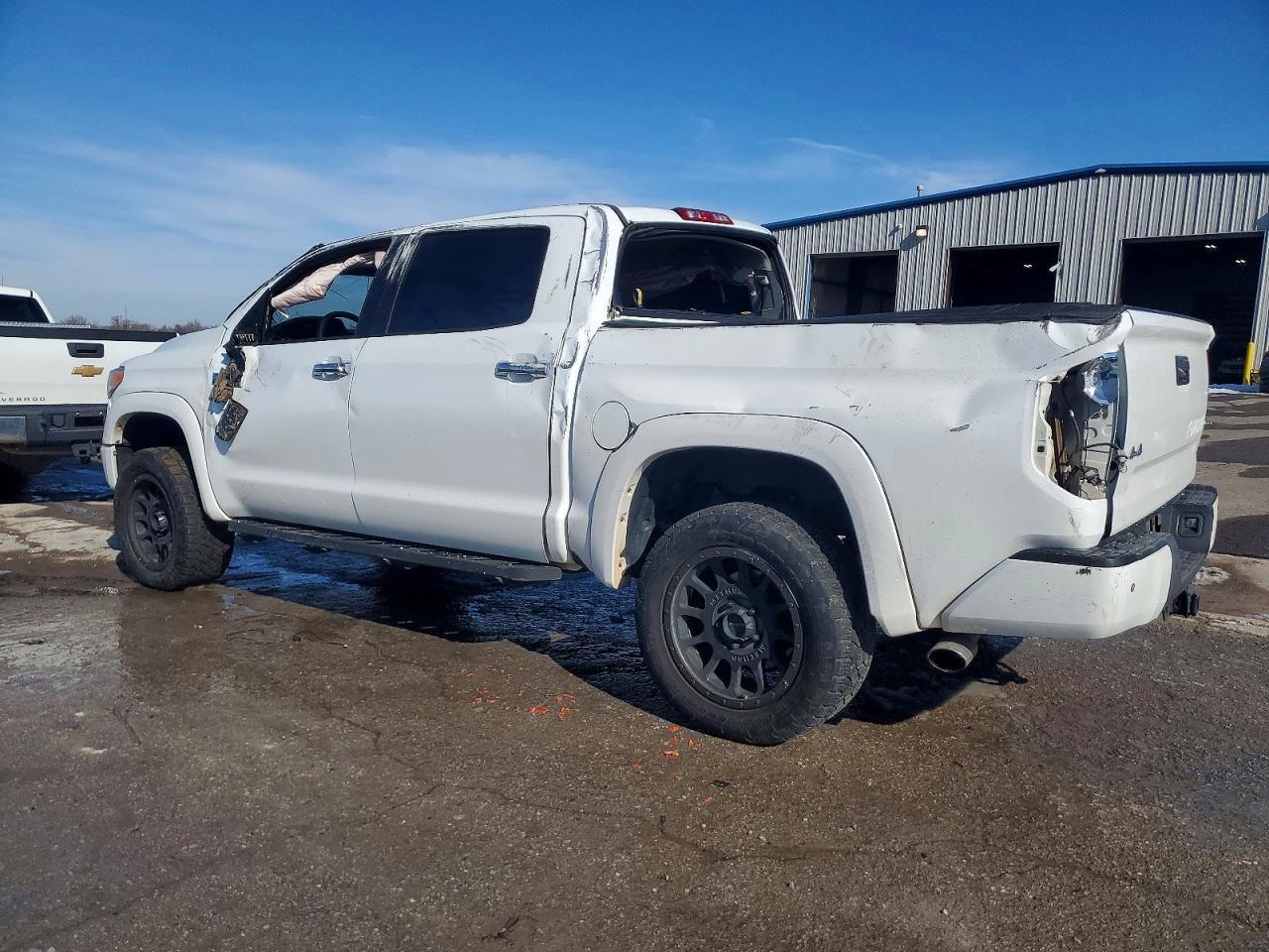 2016 TOYOTA TUNDRA