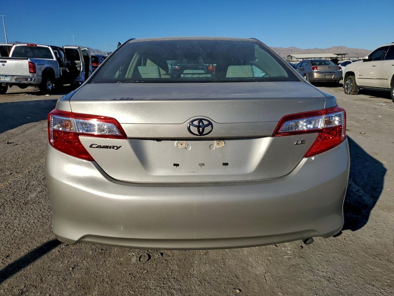 2014 TOYOTA CAMRY