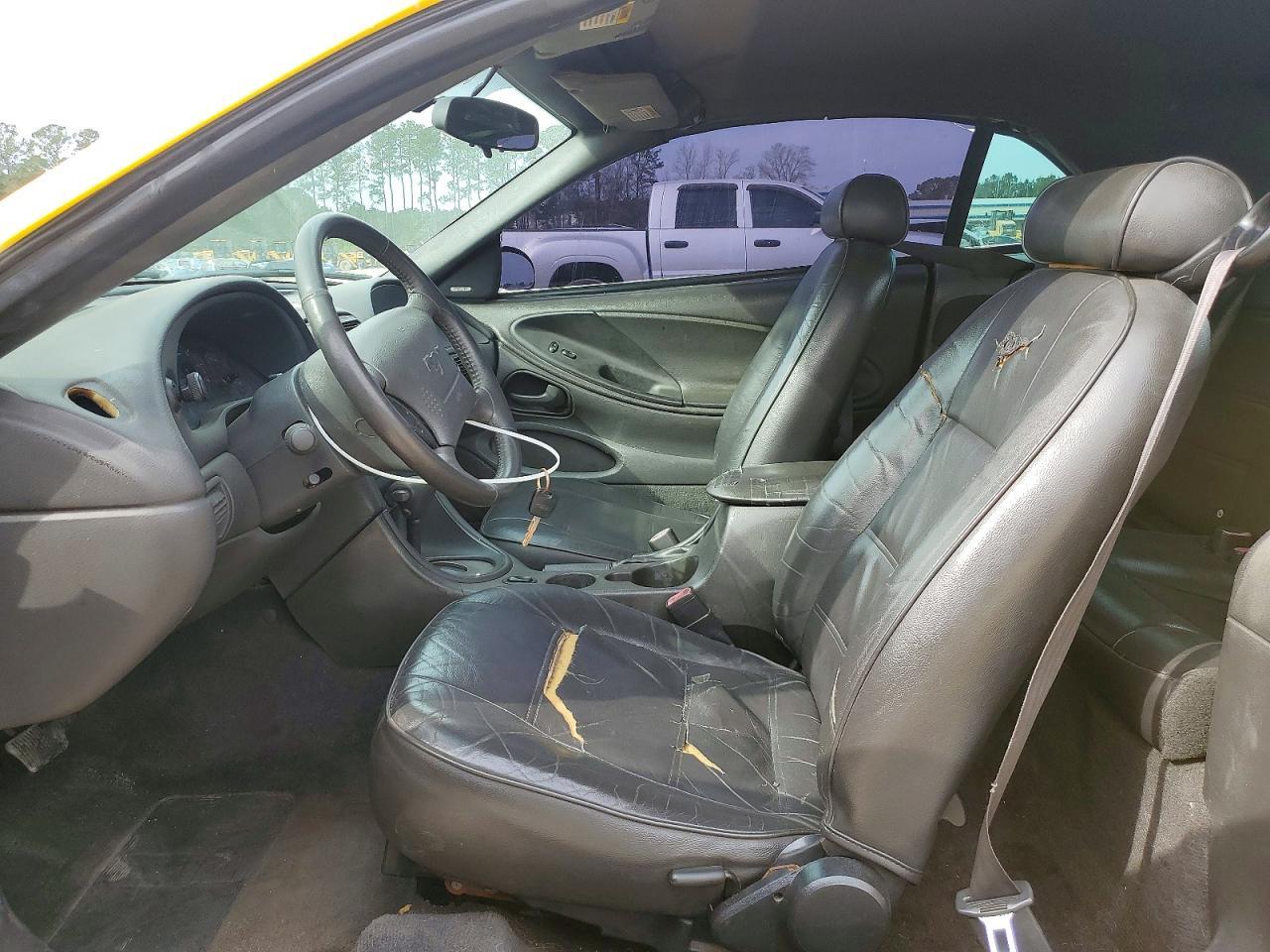 2004 FORD MUSTANG