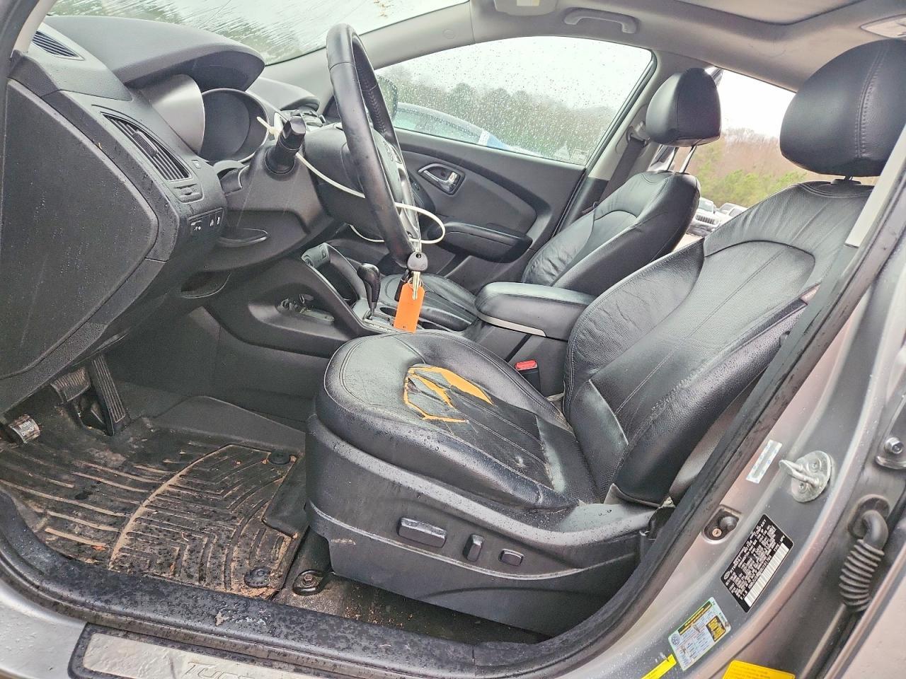 2011 HYUNDAI TUCSON
