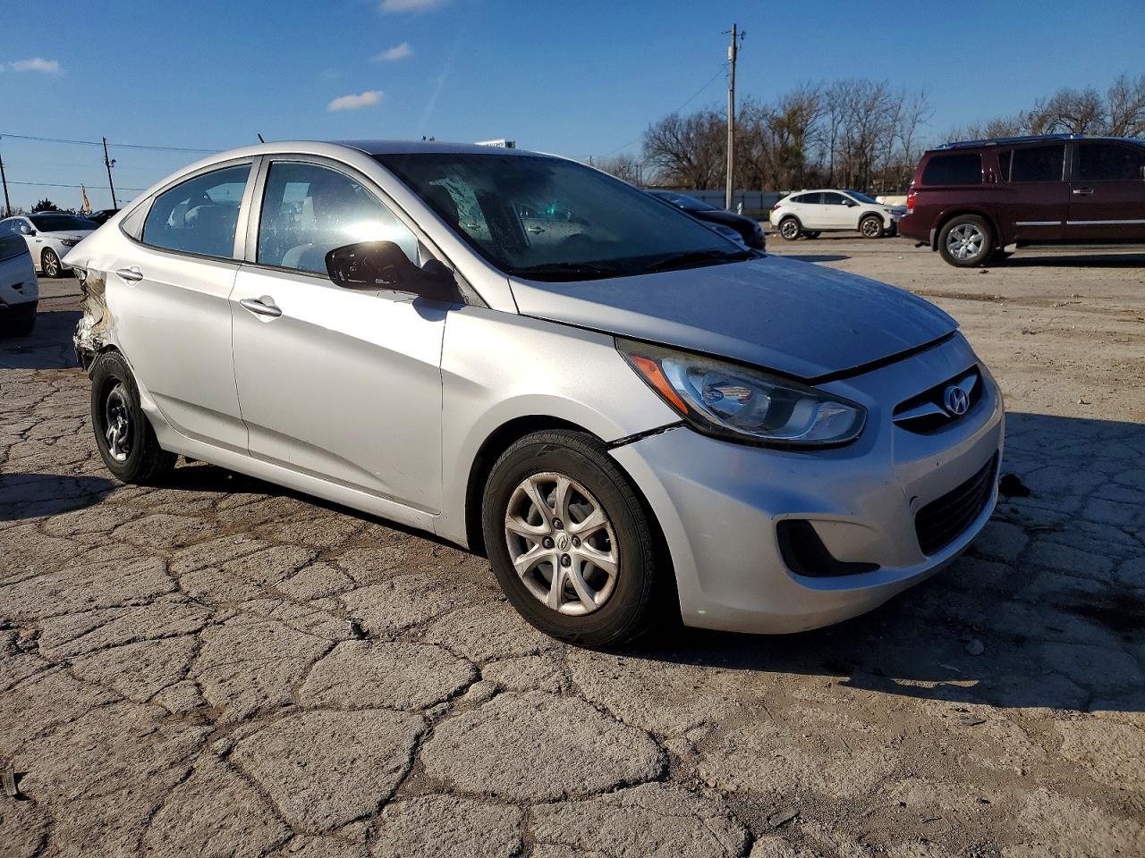 2013 HYUNDAI ACCENT