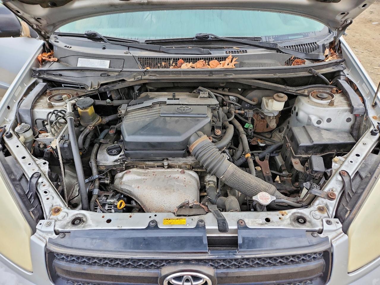 2004 TOYOTA RAV4