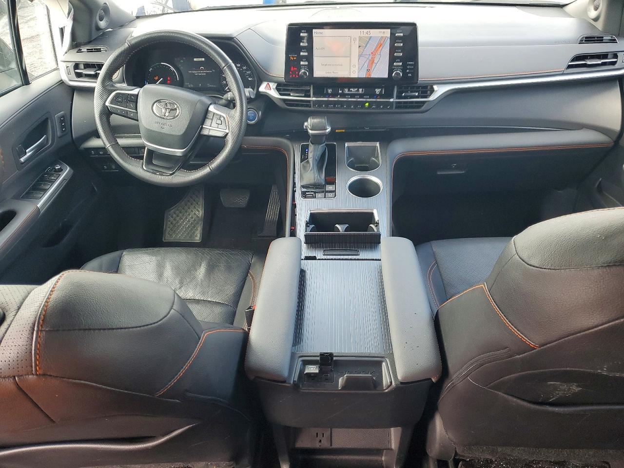 2024 TOYOTA SIENNA