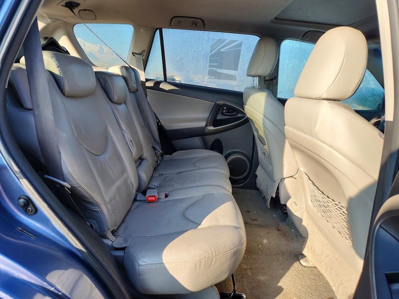 2011 TOYOTA RAV4