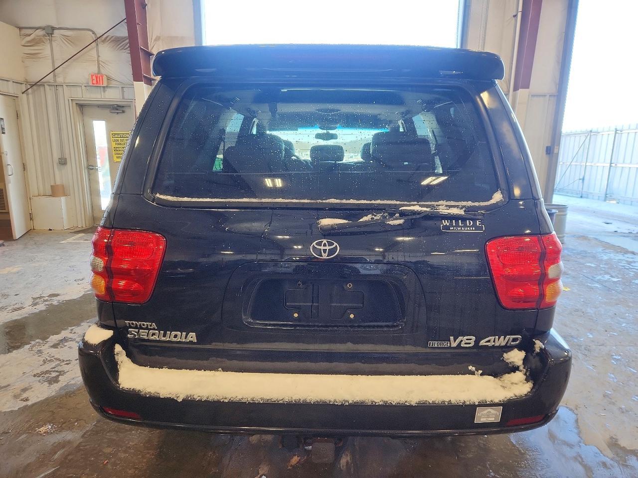 2003 TOYOTA Sequoia