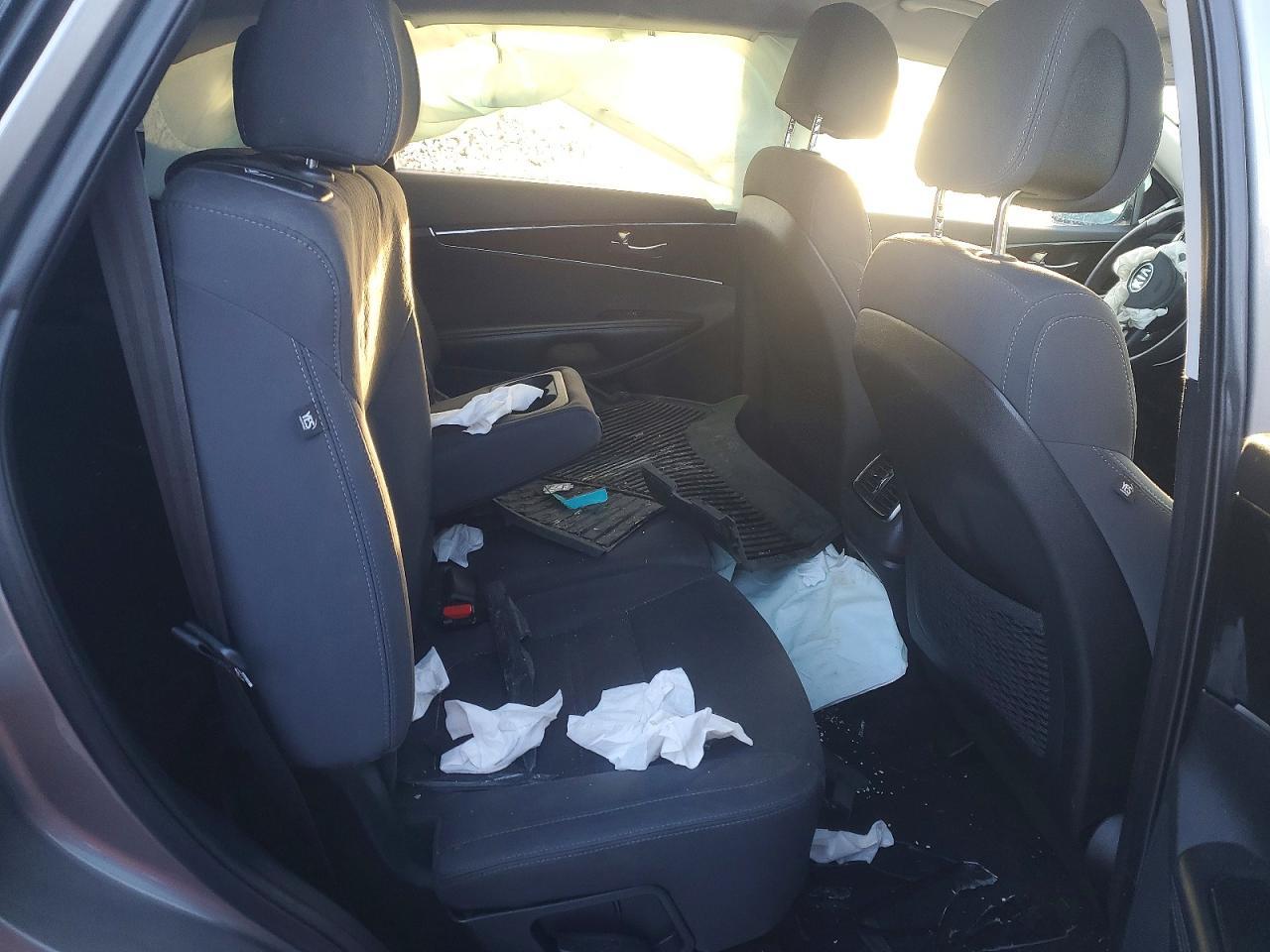 2017 KIA SORENTO