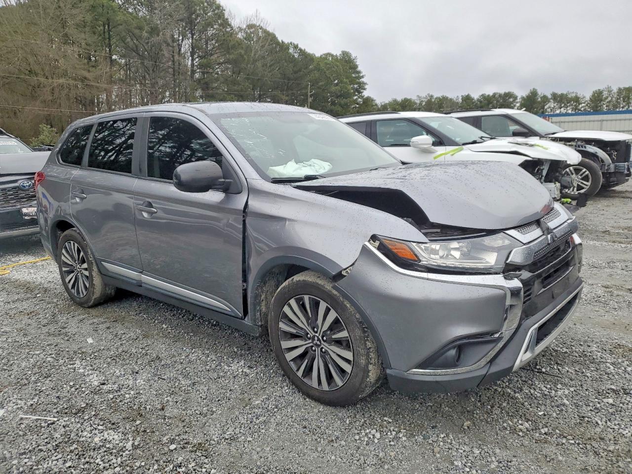 2019 MITSUBISHI outlander