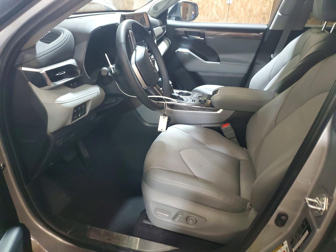 2025 TOYOTA HIGHLANDER