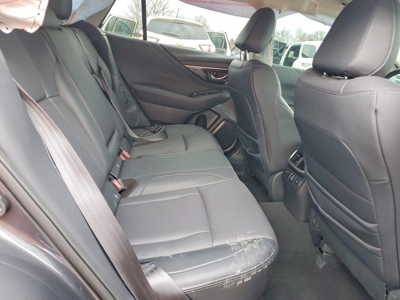 2023 SUBARU Outback