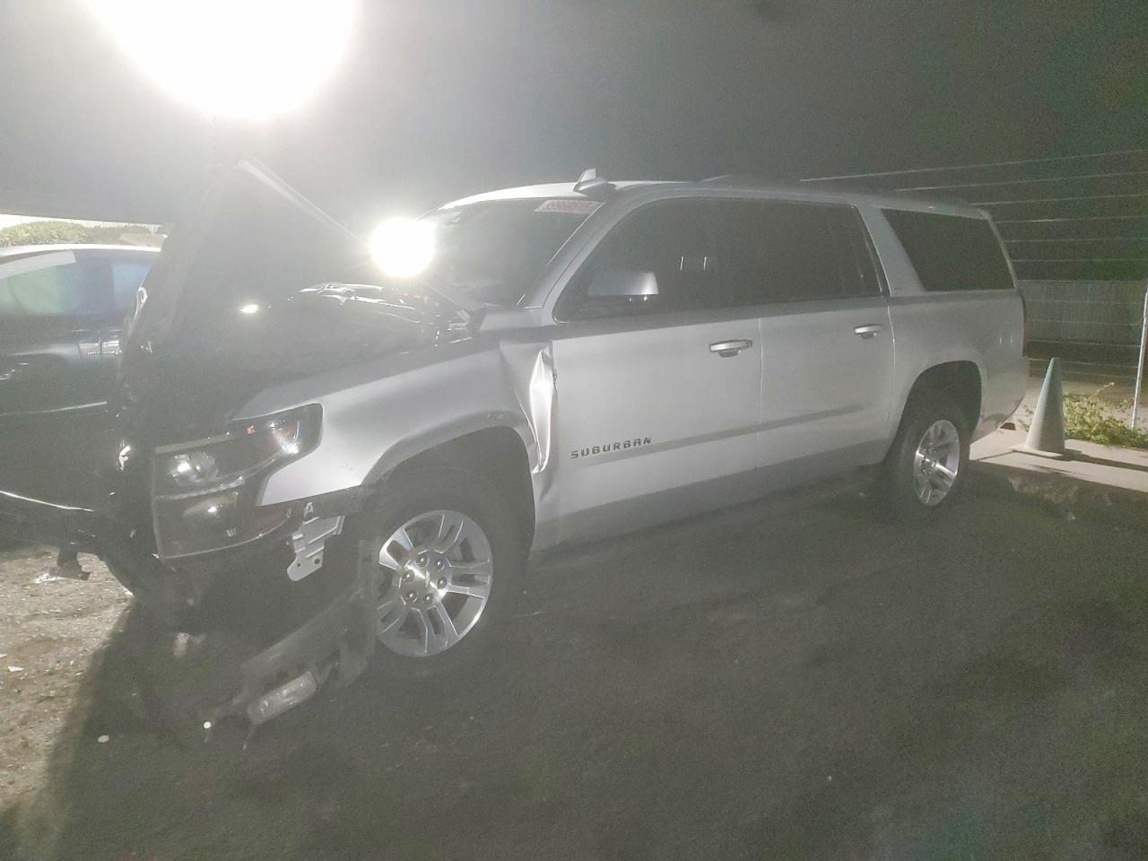 2018 CHEVROLET Suburban