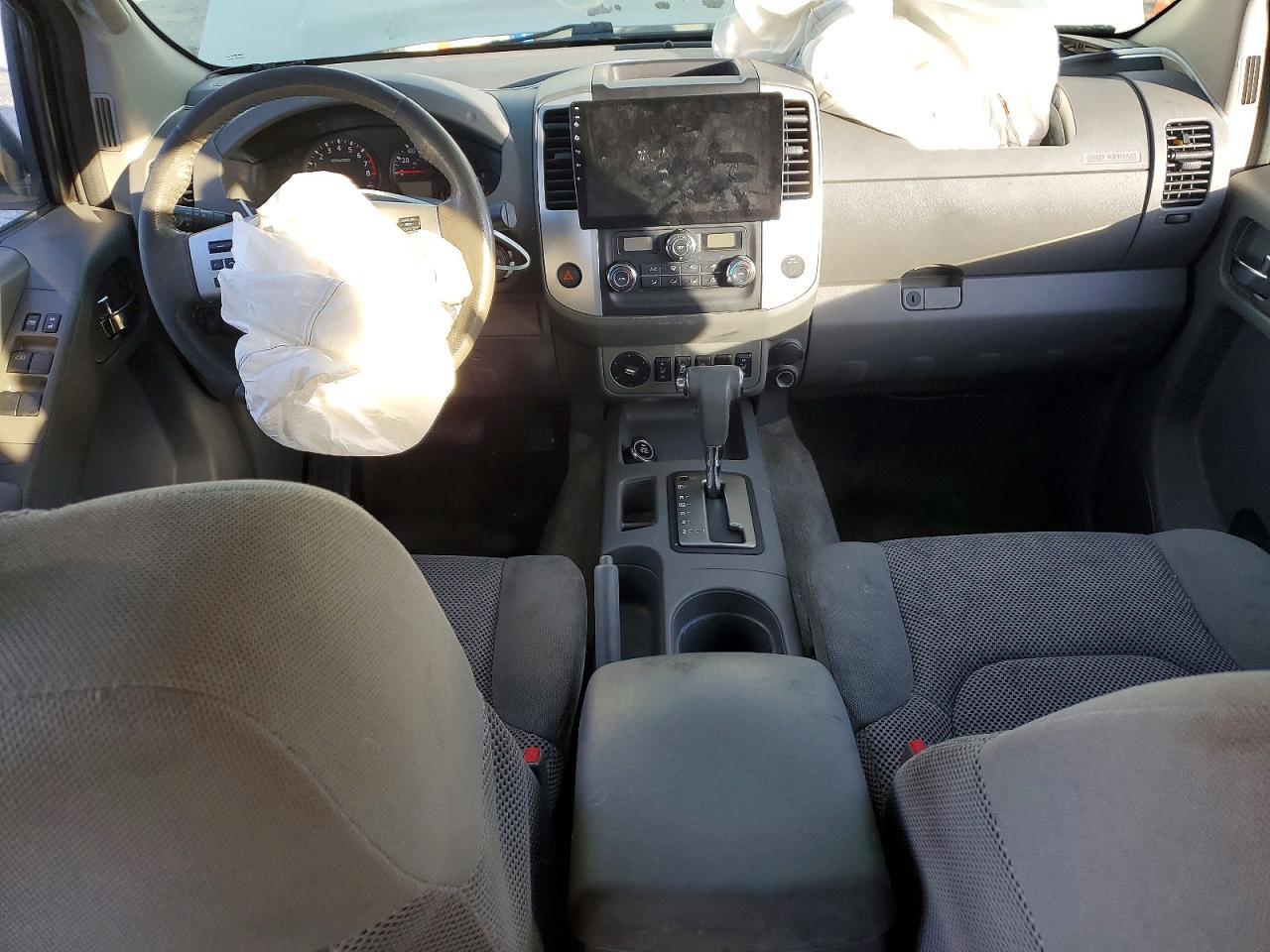 2016 NISSAN Frontier