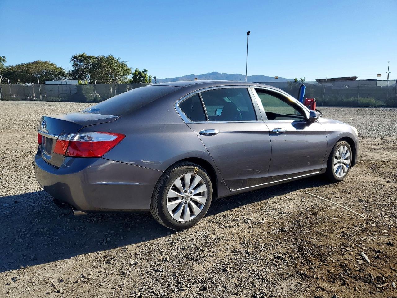 2015 HONDA ACCORD