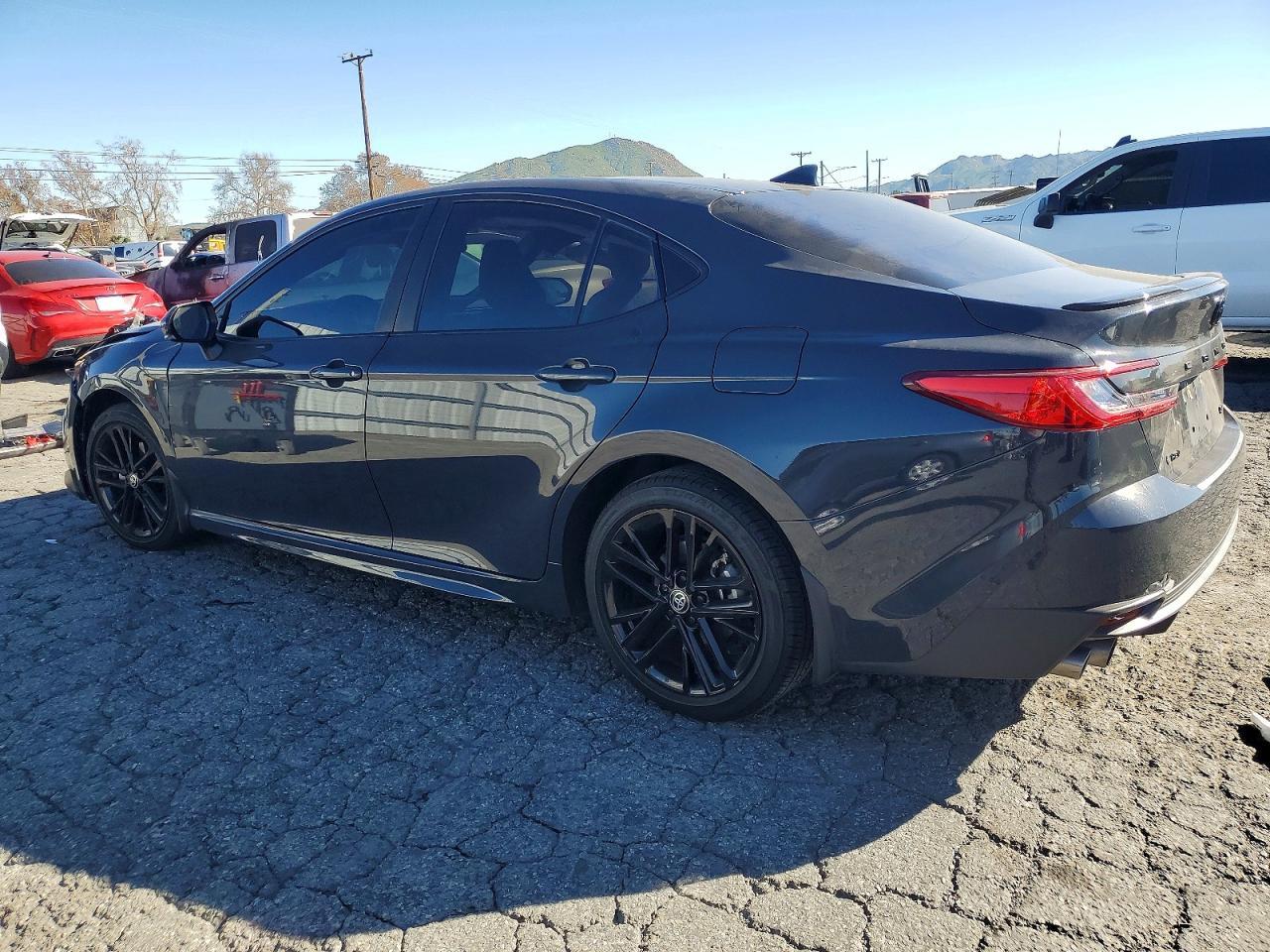 2025 TOYOTA CAMRY