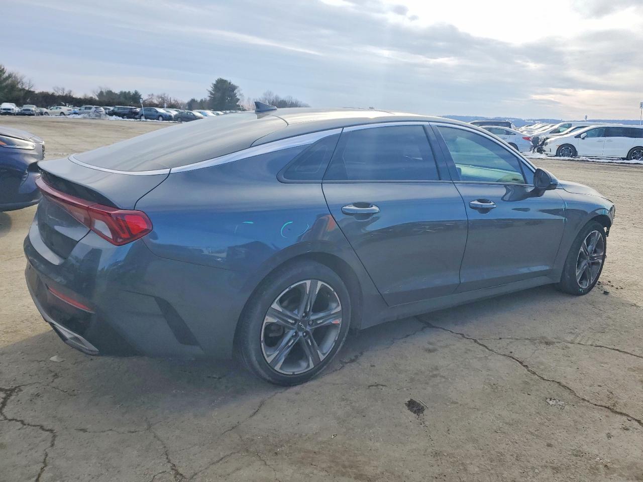 2022 KIA K5