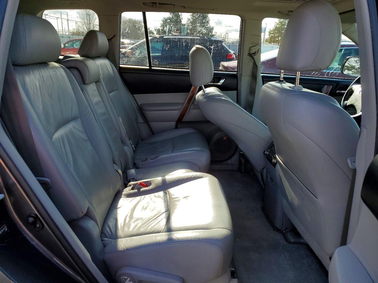 2009 TOYOTA HIGHLANDER