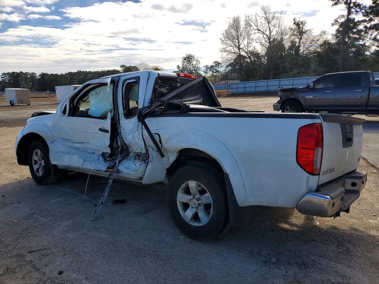 2013 NISSAN Frontier