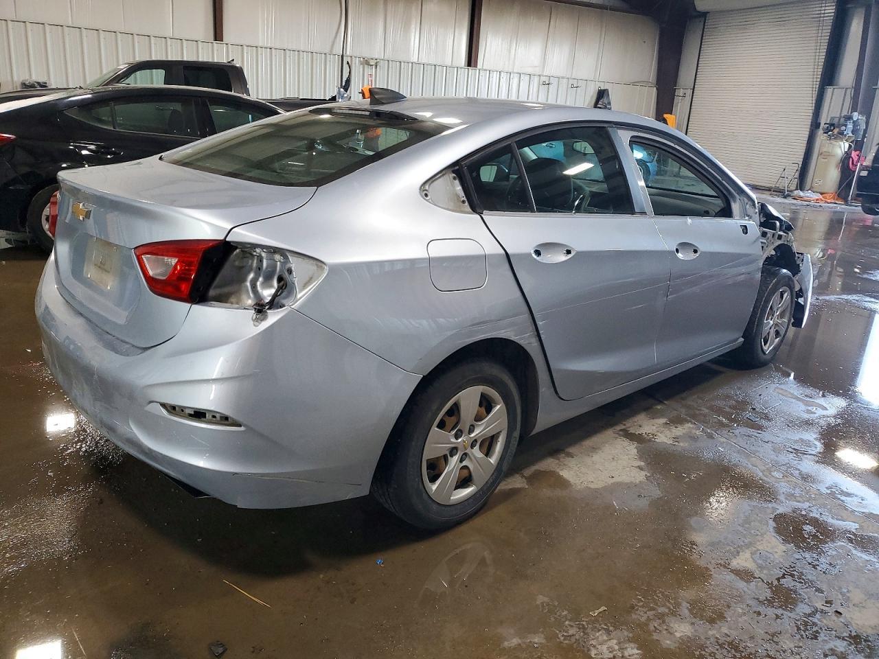 2017 CHEVROLET CRUZE
