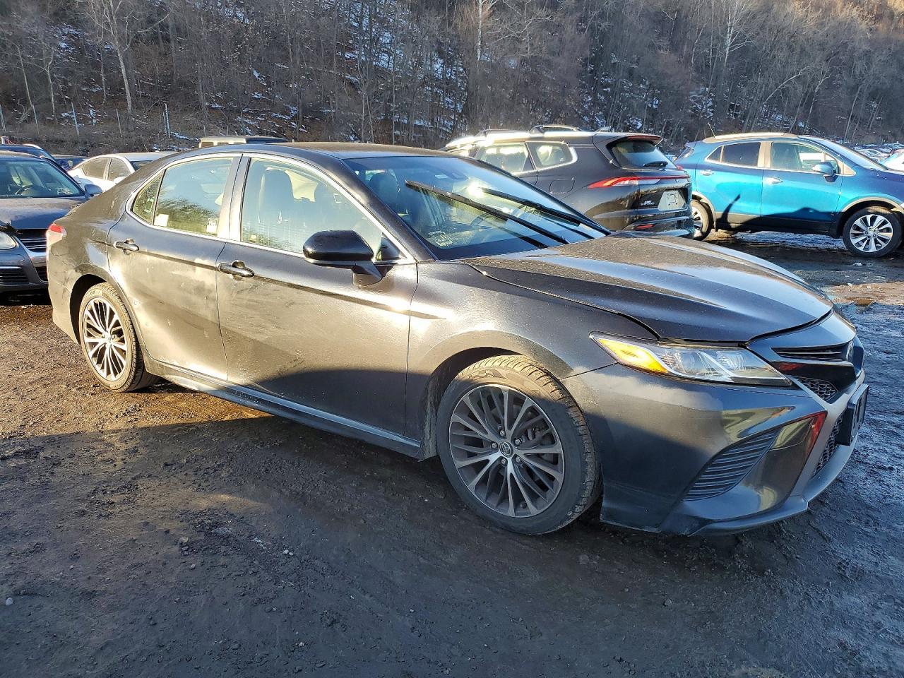 2018 TOYOTA CAMRY