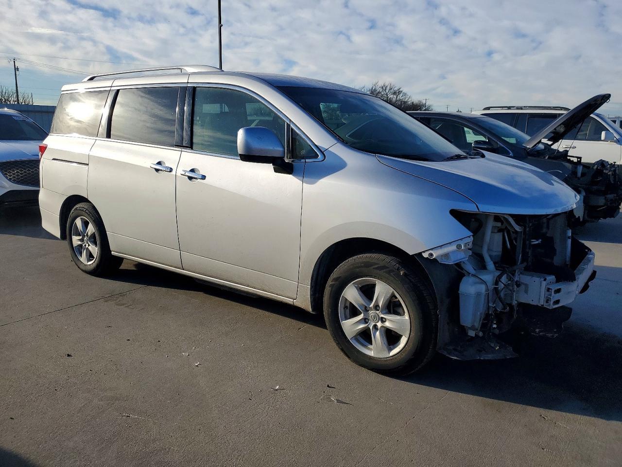 2017 NISSAN Quest