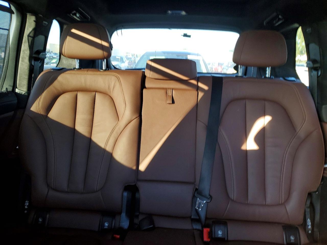 2022 BMW X7