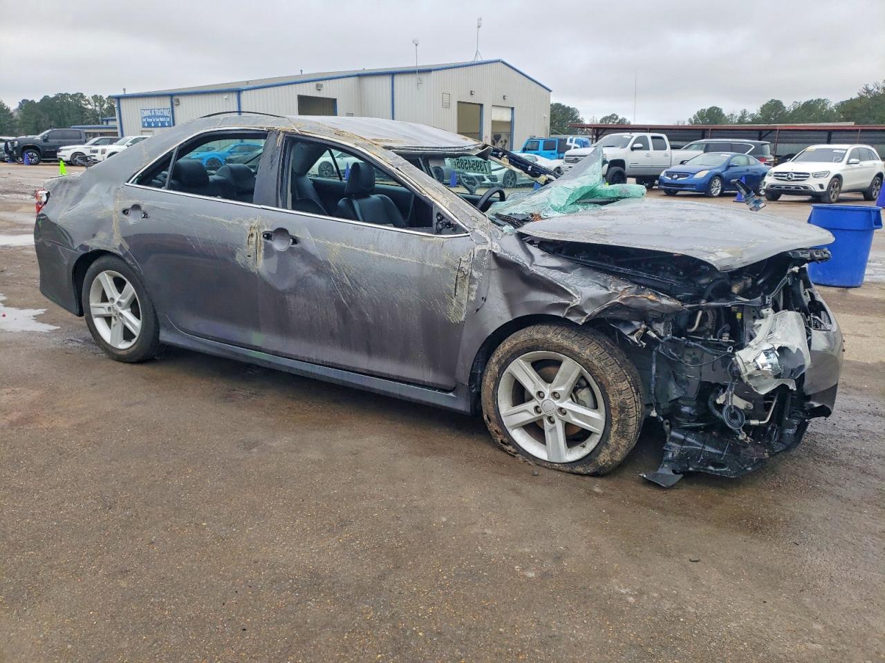 2014 TOYOTA CAMRY