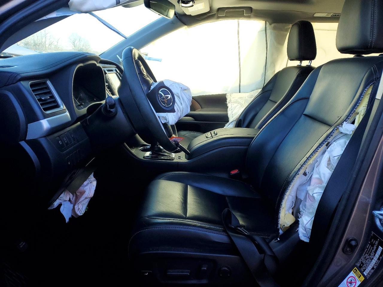 2017 TOYOTA HIGHLANDER