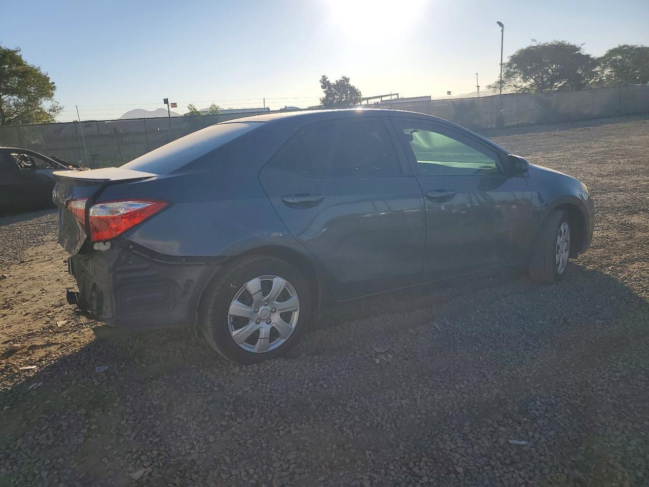 2015 TOYOTA COROLLA