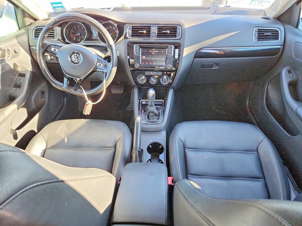 2016 VOLKSWAGEN JETTA