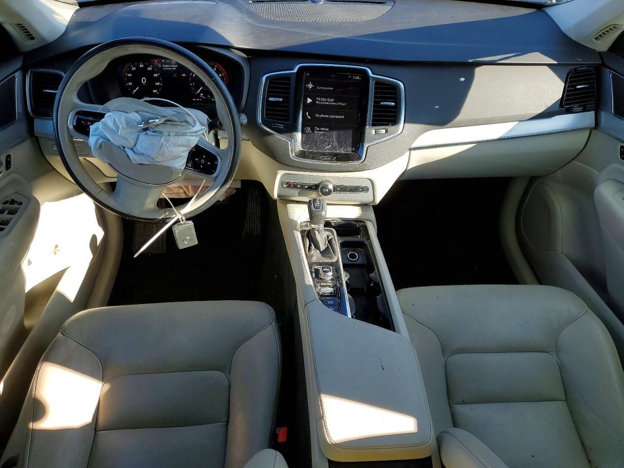 2016 VOLVO XC90