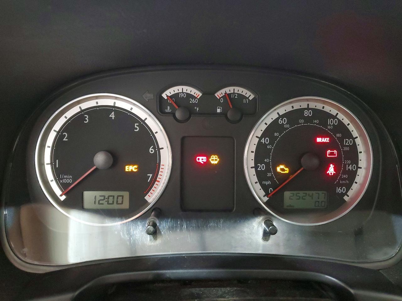 2004 VOLKSWAGEN JETTA