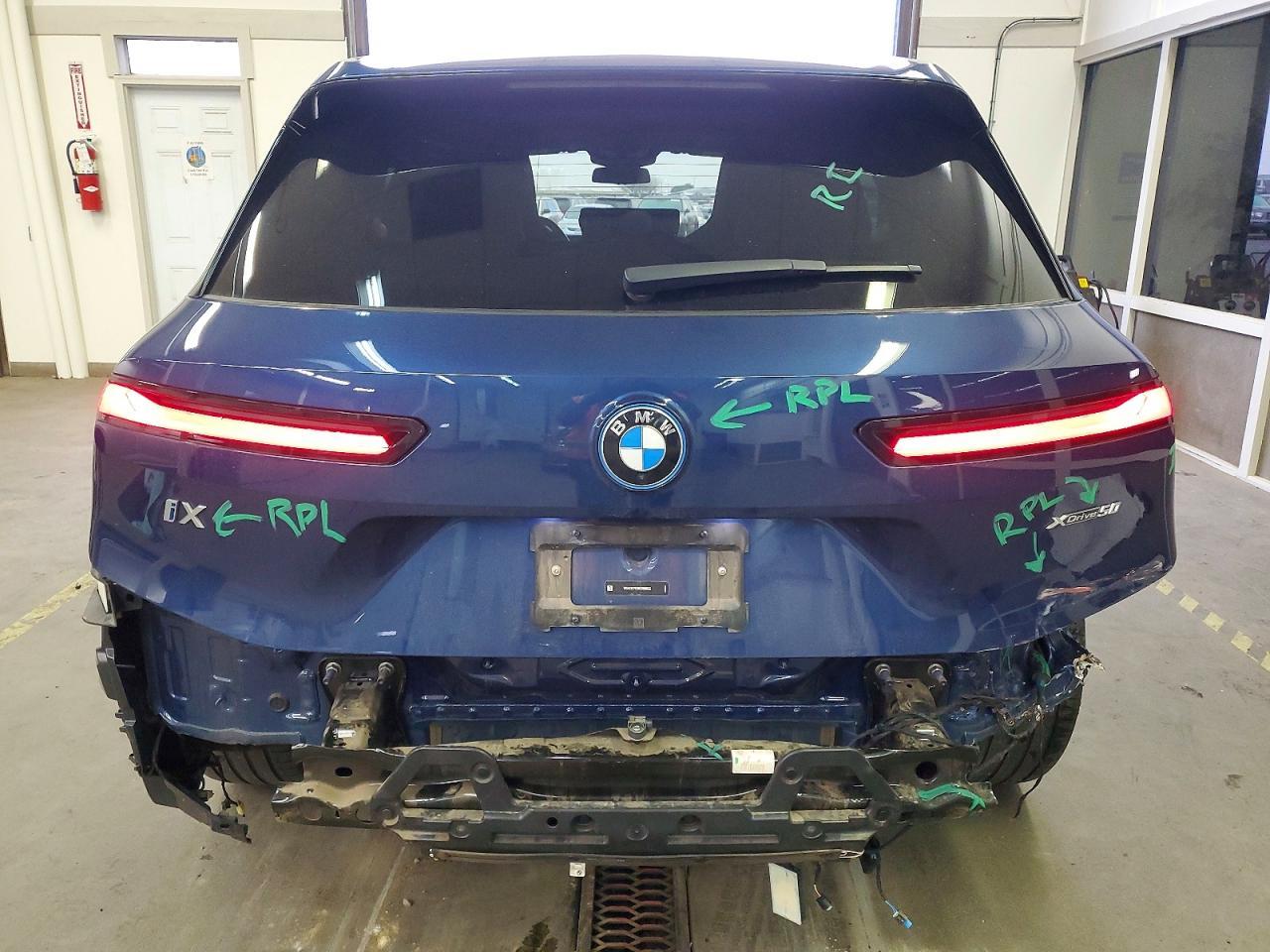 2024 BMW iX