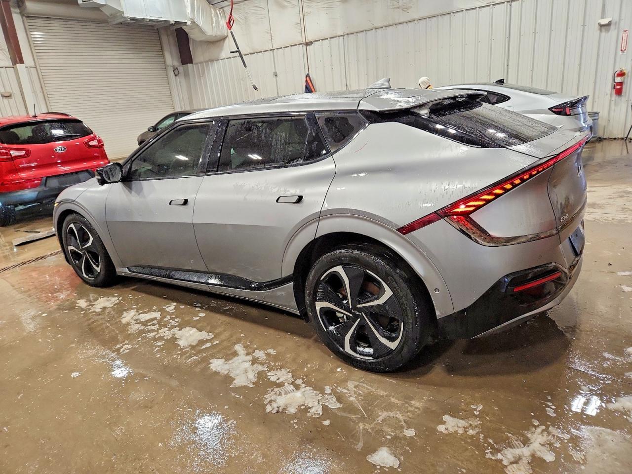 2022 KIA EV6