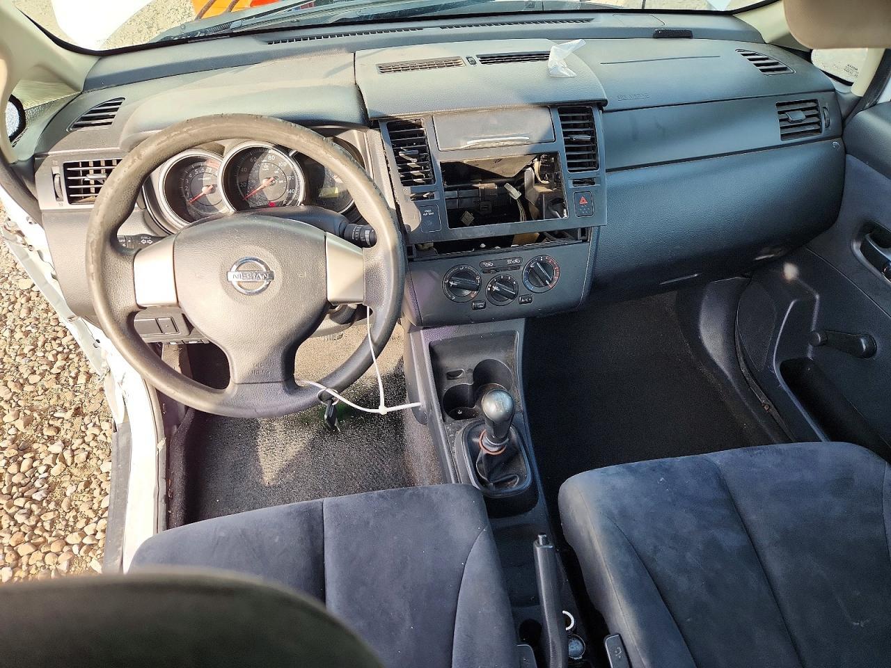 2011 NISSAN VERSA